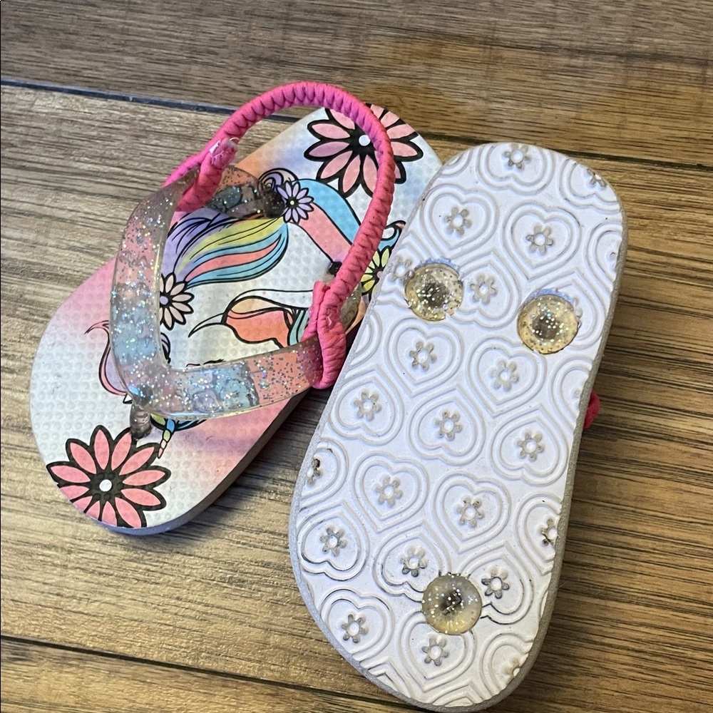 Kids Glitter Unicorn Flip Flops - Pink​ - Picture 2 of 2
